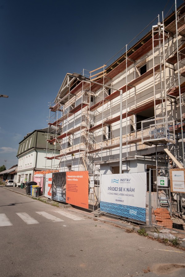 Výpravní budova v Hlinsku prochází zaslouženou proměnou