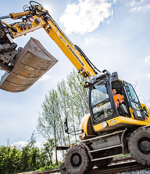 STROJNÍK - okolí Nymburka nebo Pardubic