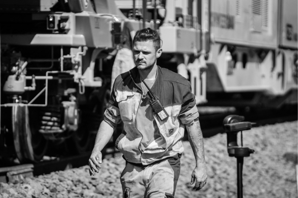 ELEKTROTECHNIK - kolejová mechanizace