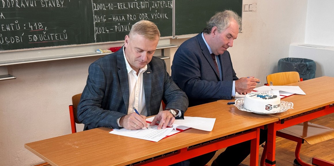 Spolupráce se školami