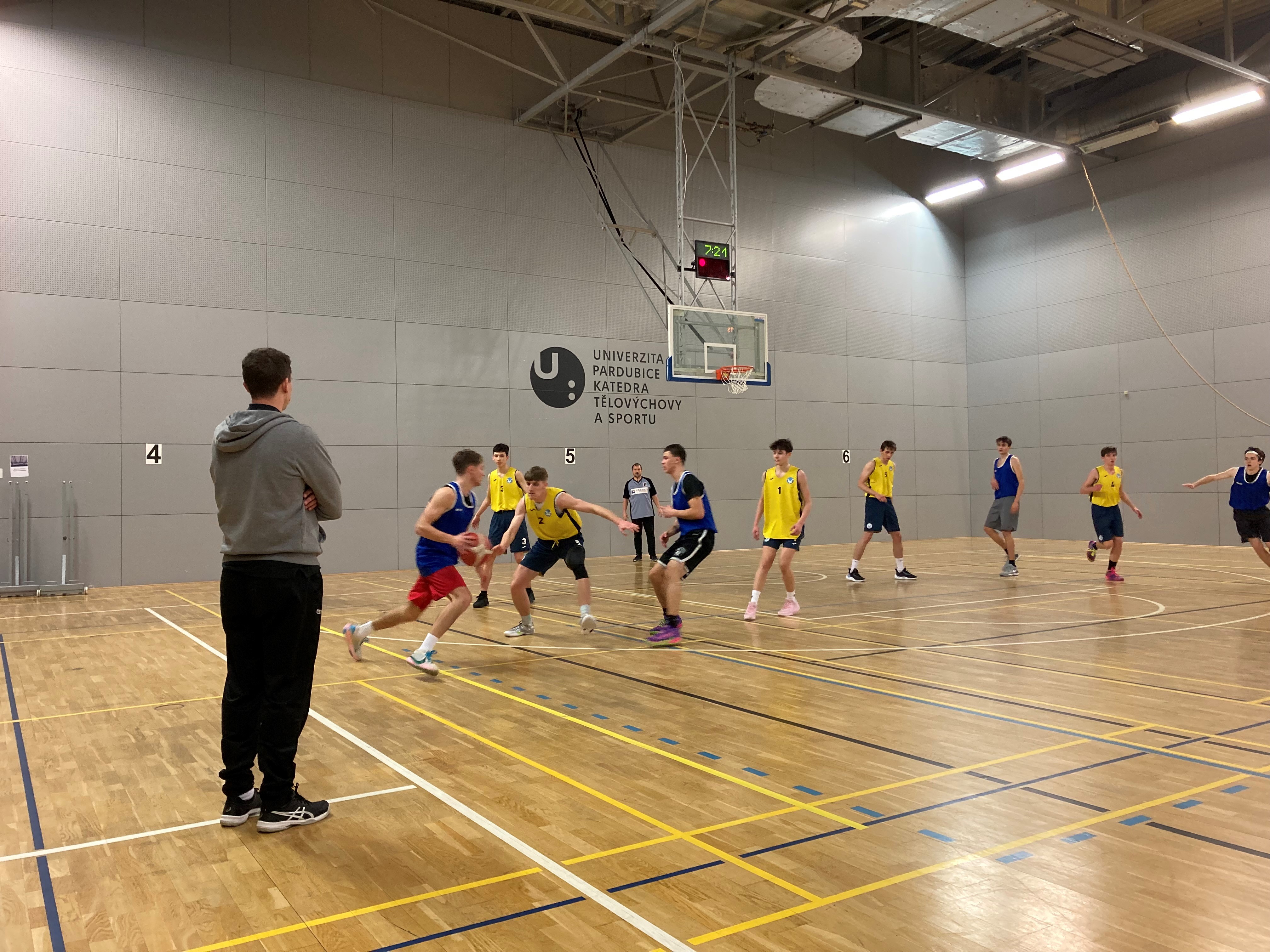 Enteria sportovní hry pokračují, známe basketbalového vítěze